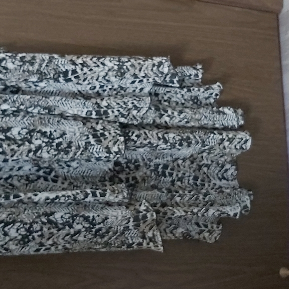 Dress - Picture 4 of 5